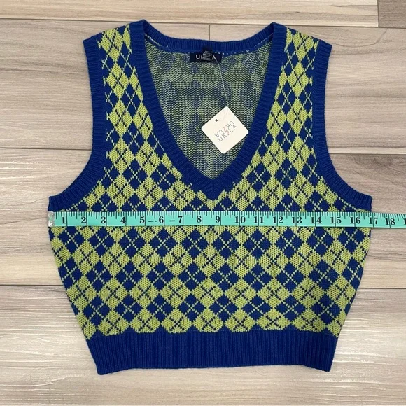 NWT UK2LA Vest Size Large V-Neck Cropped Argyle Print Preppy Tennis Golf - Picture 10 of 14